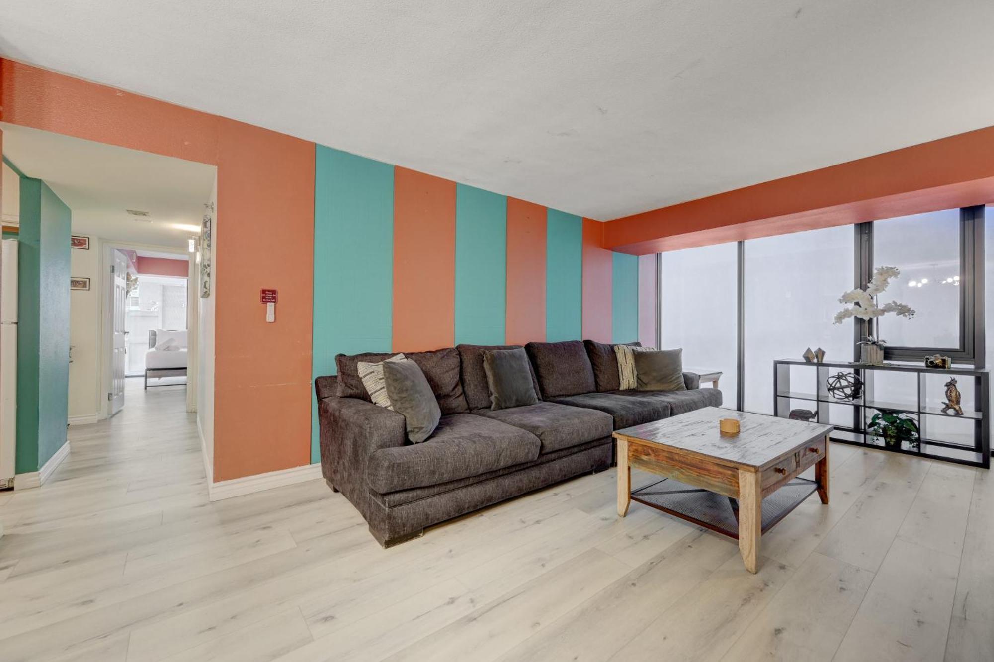 Penthouse With Epic Strip Views - 2bd & 2ba - No Fees! Apartment Las Vegas