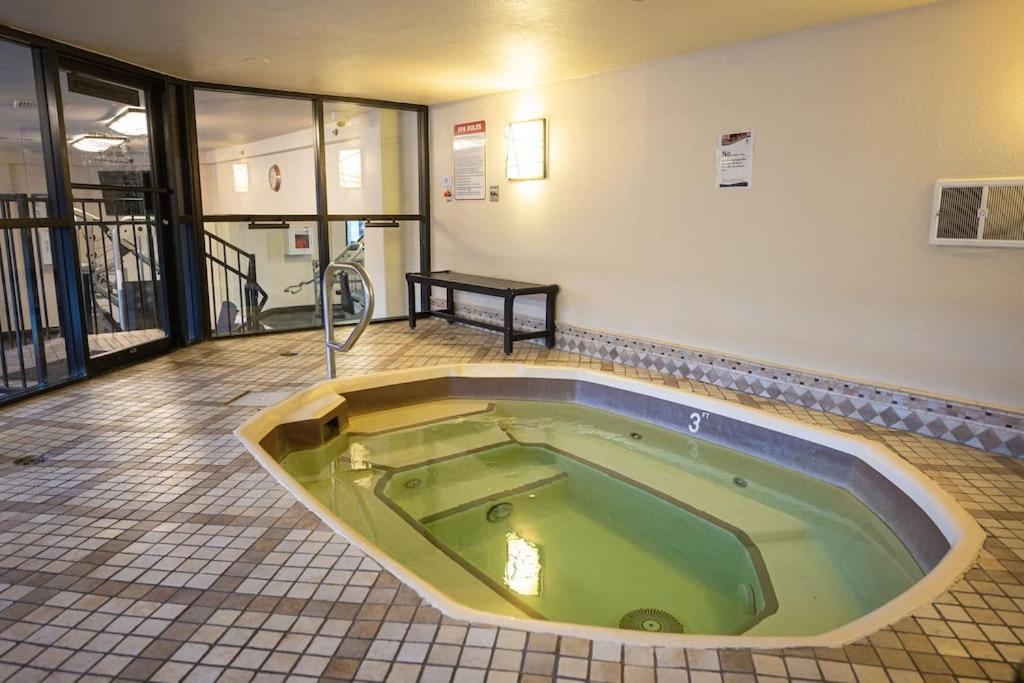 Apartamento Penthouse With Epic Strip Views - 2bd & 2ba - No Fees!