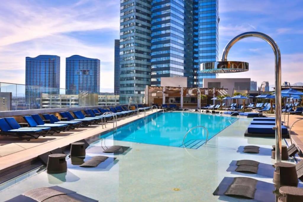 Apartamento Penthouse With Epic Strip Views - 2bd & 2ba - No Fees! *