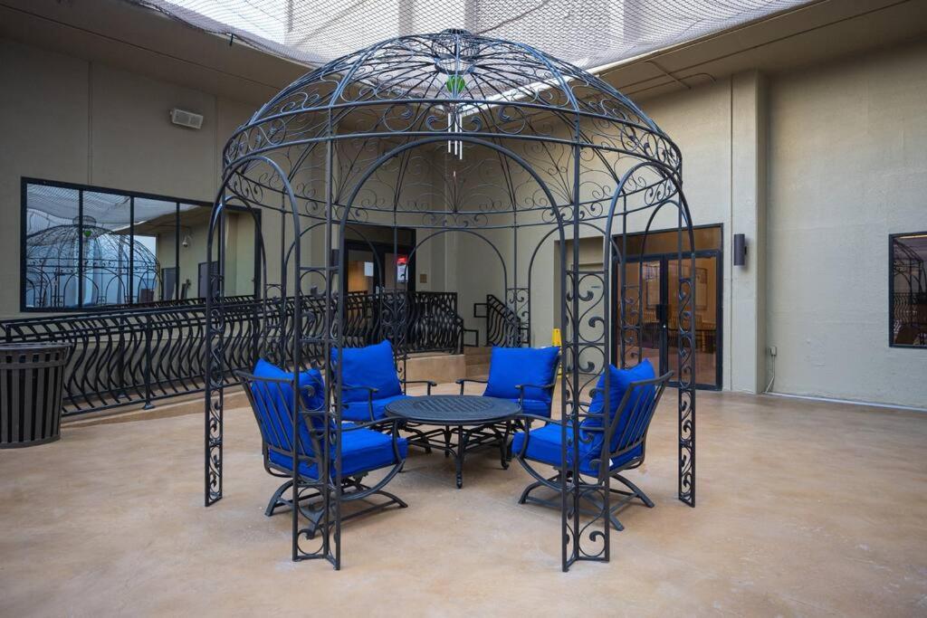 Penthouse With Epic Strip Views - 2bd & 2ba - No Fees! * Las Vegas