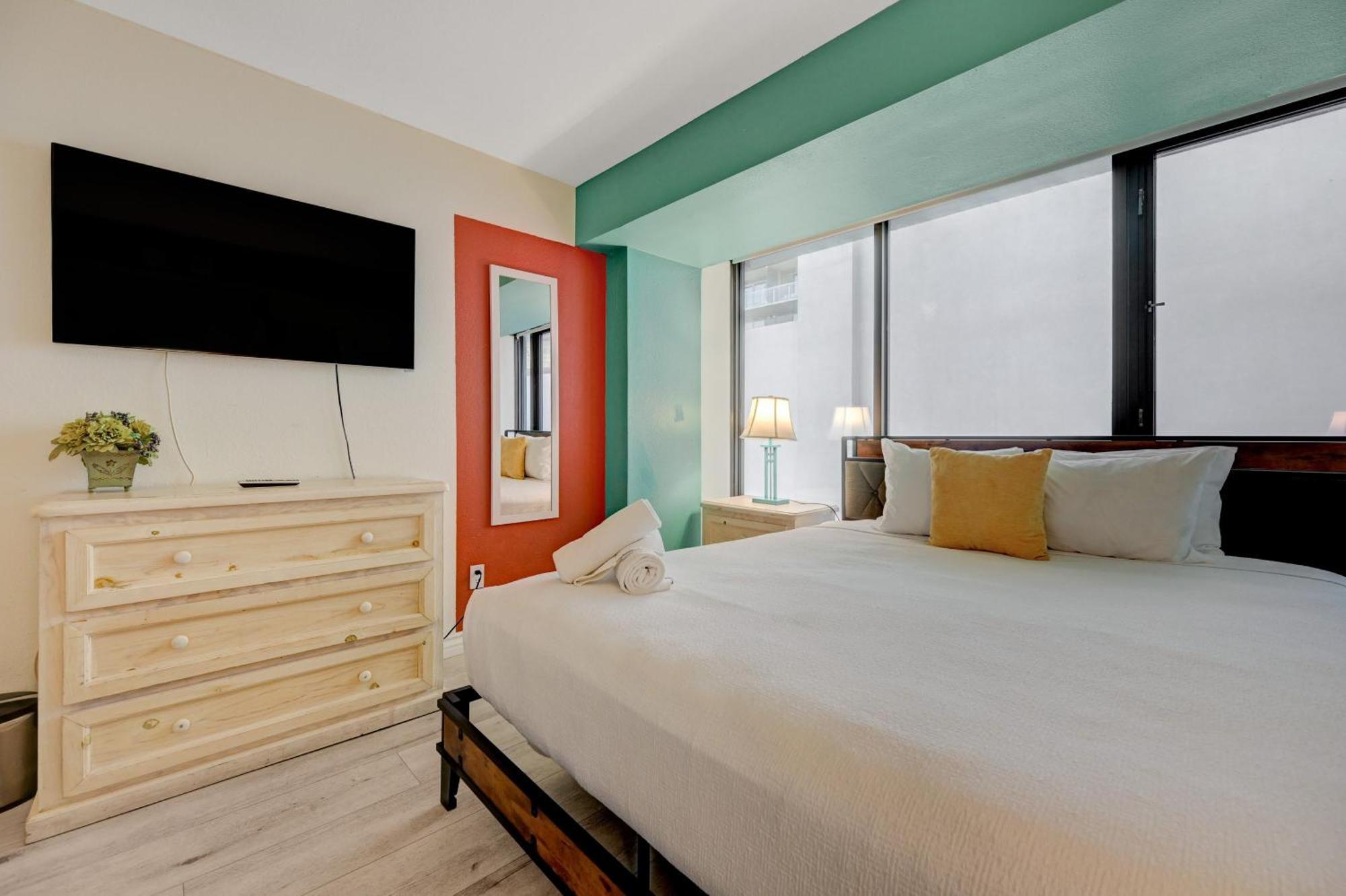 Penthouse With Epic Strip Views - 2bd & 2ba - No Fees! Apartamento *