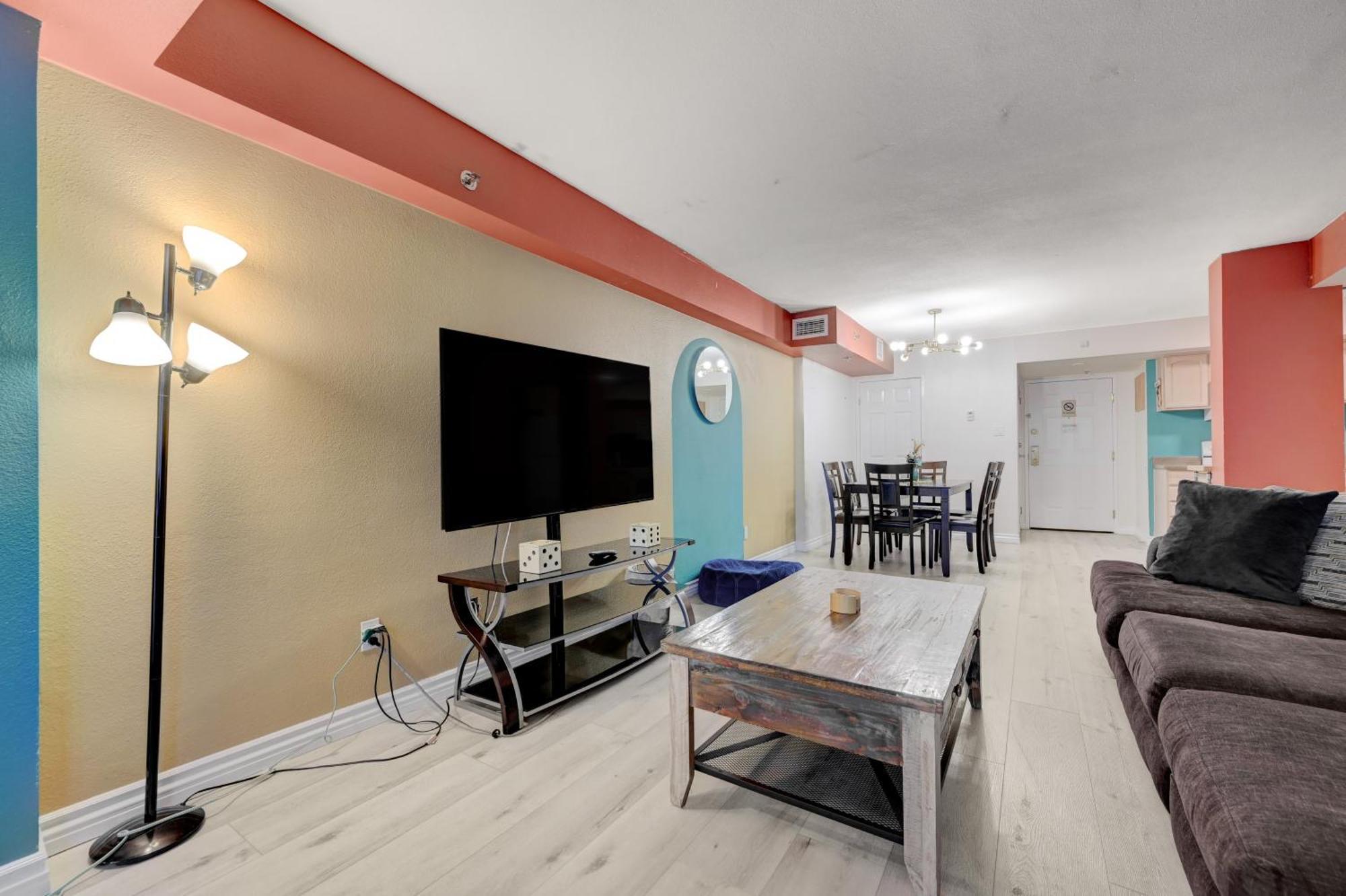 Penthouse With Epic Strip Views - 2bd & 2ba - No Fees! Apartamento *